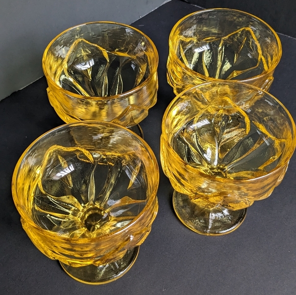 Vintage Tiffin Fransican Cornsilk Yellow Glasses. Tulip Design set of 4 - Picture 5 of 6